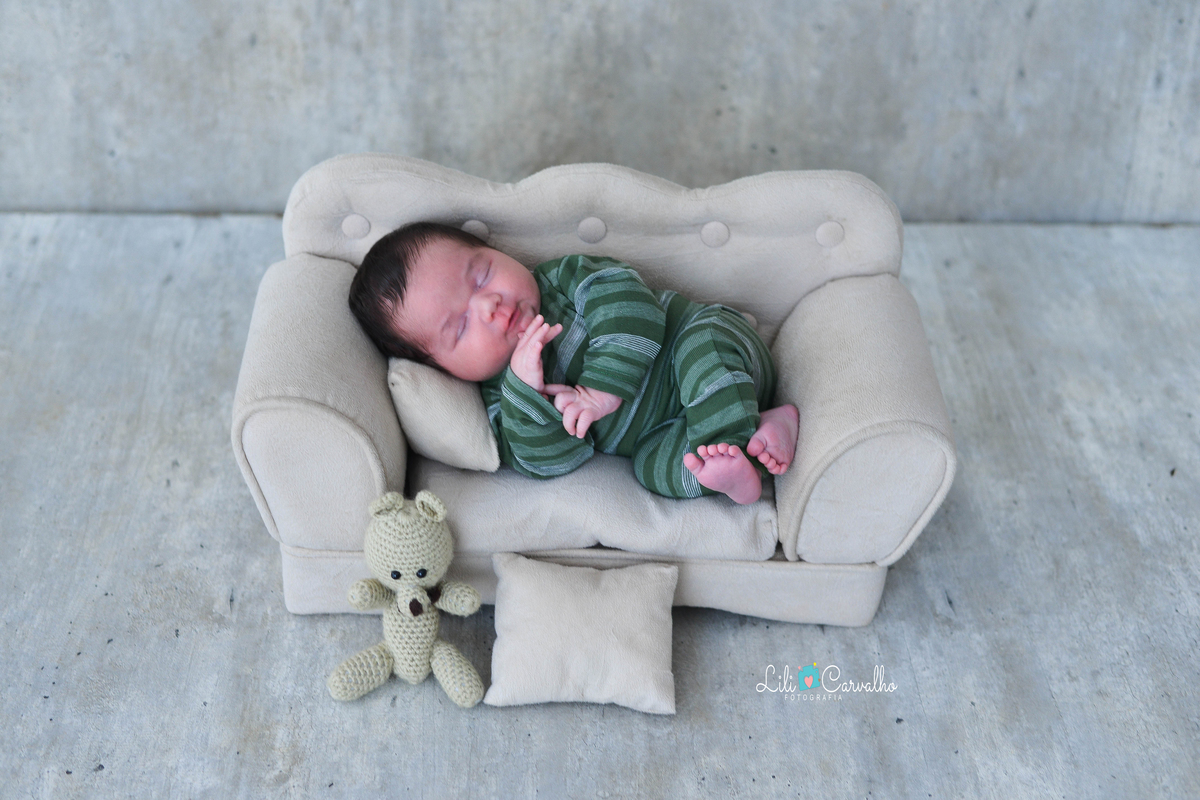 foto de bebê dormindo em Maringá sofazinho 