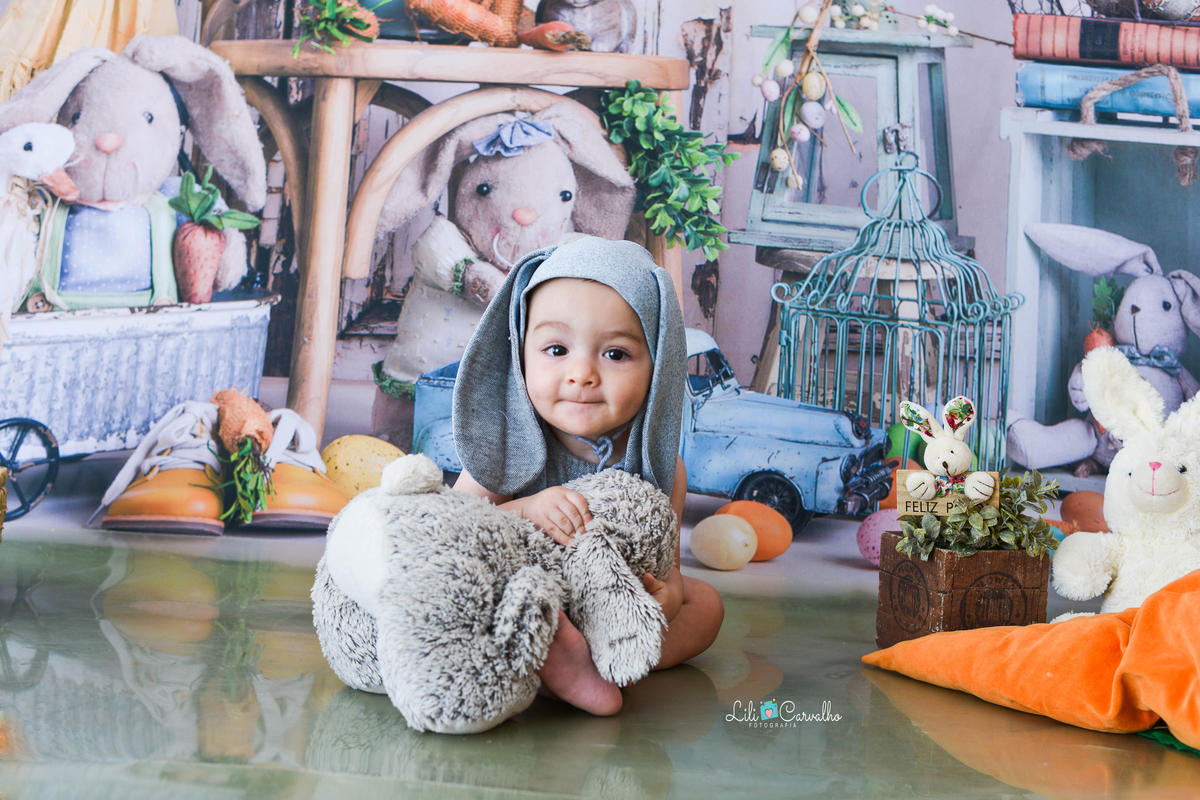 foografia de bebê no tema de páscoa realizado em Maringá abaixadinho