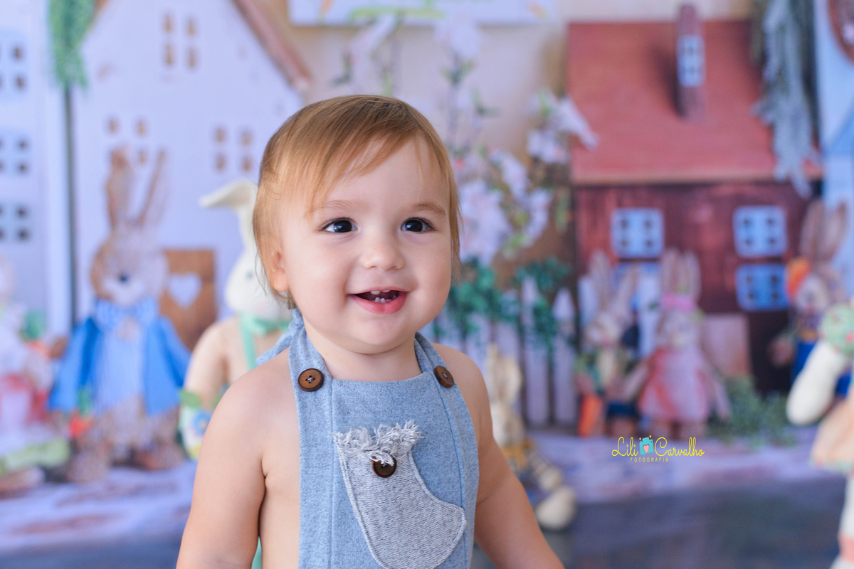 ensaio fotografico realizado em Maringá do tema de pascoa  SEM ORELHINHA 