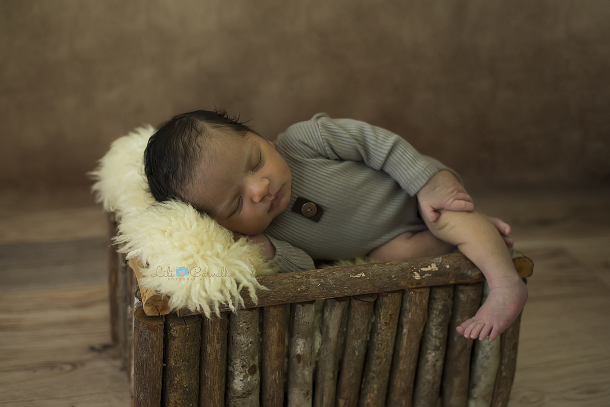 especialista em fotografia newborn maringa lili carvalho foto menino recem nascido foto bebe foto gestante maringa melhor fotografa de maringa familia foto ensaio de familia casais criancas acompanhamento de bebe 