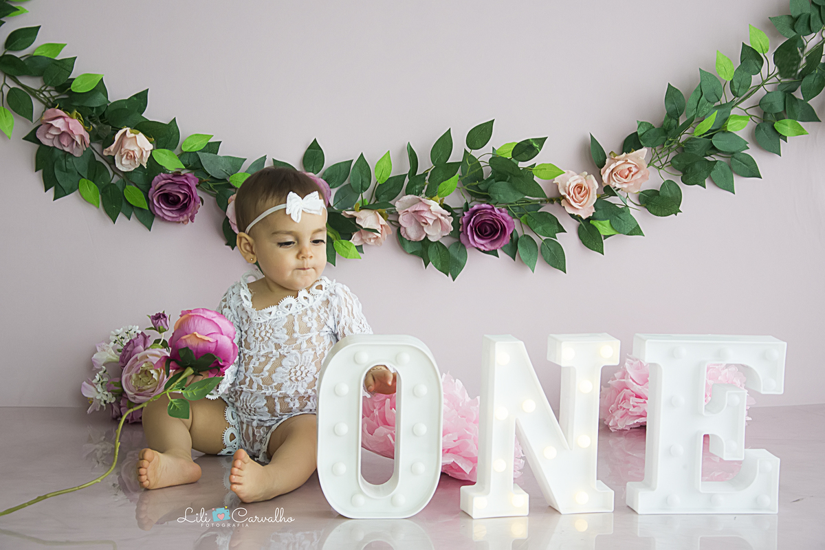 #smashmaringa #fotocombolomaringa #fotoroxa #lilicarvalho #lilifotografia #fotode1aninho #fotomenina #smashthecakemaringa #fotolindabolo #ensaiodemenina #preaniversario 