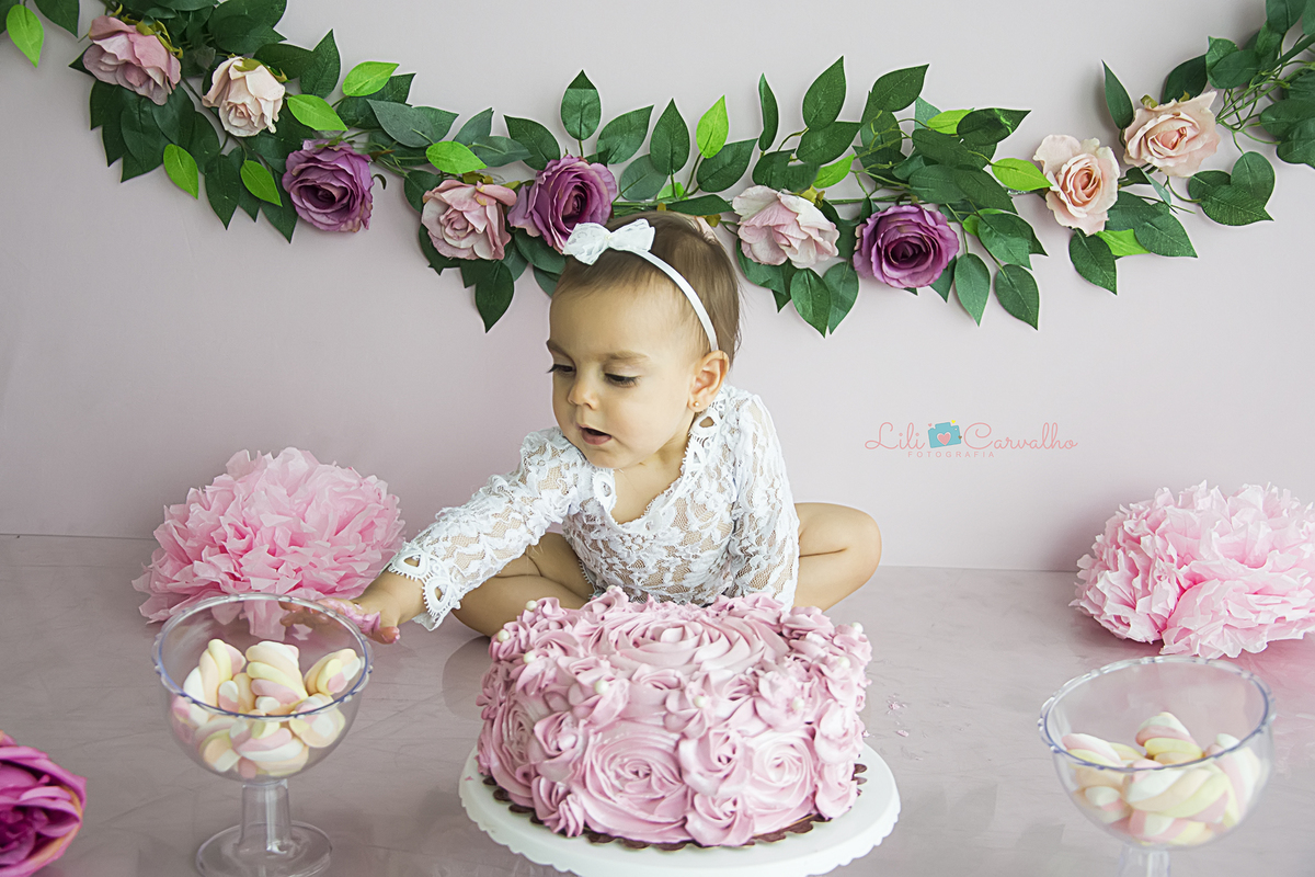 #smashmaringa #fotocombolomaringa #fotoroxa #lilicarvalho #lilifotografia #fotode1aninho #fotomenina #smashthecakemaringa #fotolindabolo #ensaiodemenina #preaniversario 