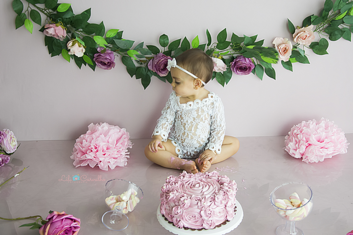 #smashmaringa #fotocombolomaringa #fotoroxa #lilicarvalho #lilifotografia #fotode1aninho #fotomenina #smashthecakemaringa #fotolindabolo #ensaiodemenina #preaniversario 
