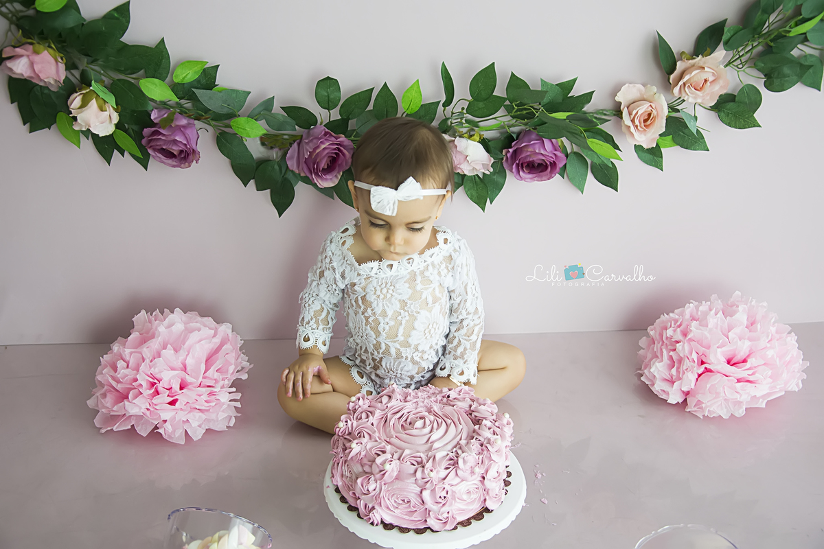 #smashmaringa #fotocombolomaringa #fotoroxa #lilicarvalho #lilifotografia #fotode1aninho #fotomenina #smashthecakemaringa #fotolindabolo #ensaiodemenina #preaniversario 