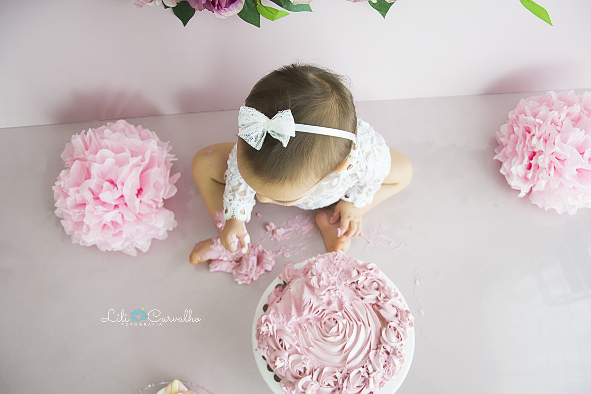 #smashmaringa #fotocombolomaringa #fotoroxa #lilicarvalho #lilifotografia #fotode1aninho #fotomenina #smashthecakemaringa #fotolindabolo #ensaiodemenina #preaniversario 