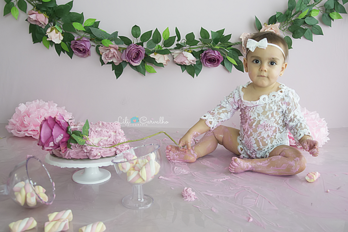#smashmaringa #fotocombolomaringa #fotoroxa #lilicarvalho #lilifotografia #fotode1aninho #fotomenina #smashthecakemaringa #fotolindabolo #ensaiodemenina #preaniversario 