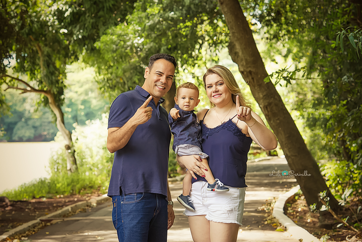 #smashthecake #sessaofamilia #lilicarvalho #lilifotografia #fotoexterna #aniversario #gestantemaringa #fotoprofissional 