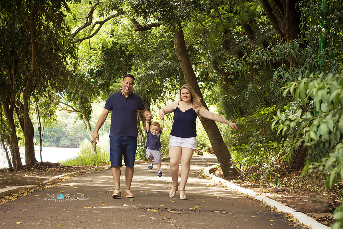 #smashthecake #sessaofamilia #lilicarvalho #lilifotografia #fotoexterna #aniversario #gestantemaringa #fotoprofissional 