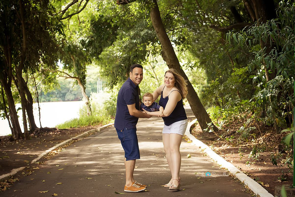 #smashthecake #sessaofamilia #lilicarvalho #lilifotografia #fotoexterna #aniversario #gestantemaringa #fotoprofissional 