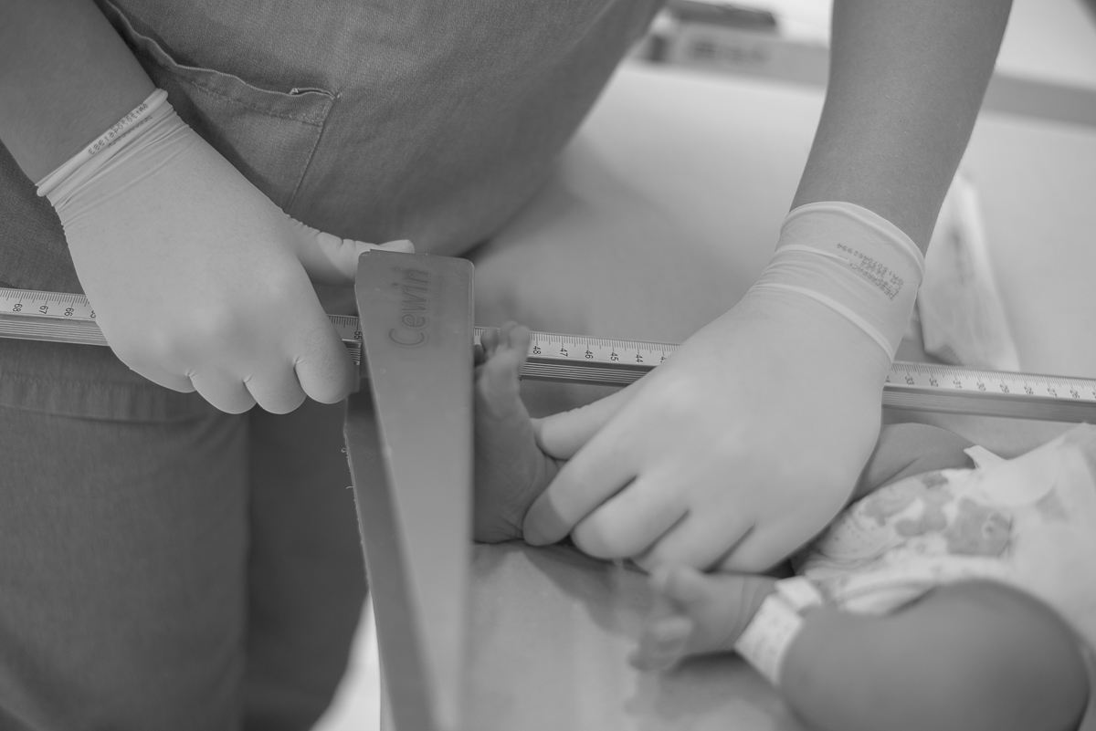 enfermeira medindo meu tamanho lili carvalho