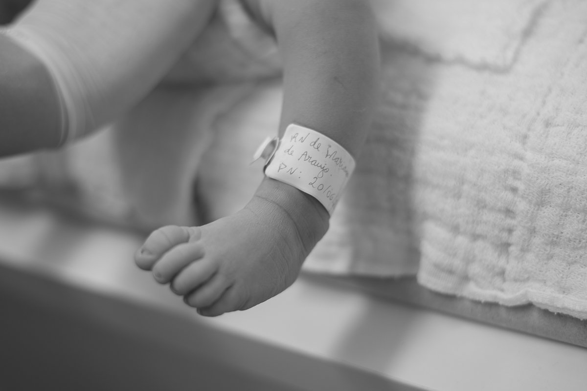pezinho da bebe com identifacaco do hospital lili carvalho