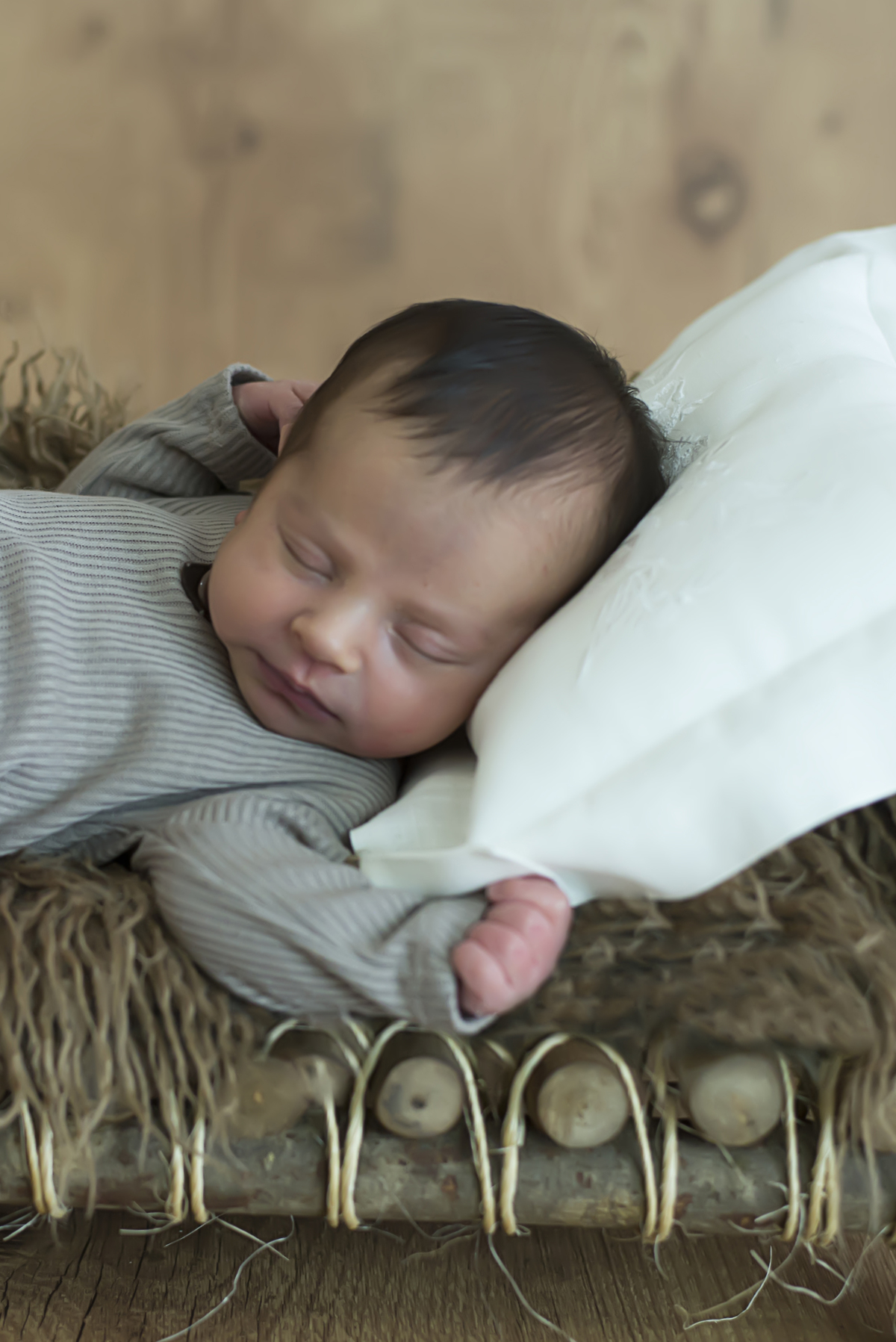 #newborn #newbornmaringa #lilicarvalho #lilifotografia #newbornmaringa #newborndiferenciado #fotosdiferentes #fotosexoticas #babyboy #gestantemaringa #fotogravida #fotorecemnascido