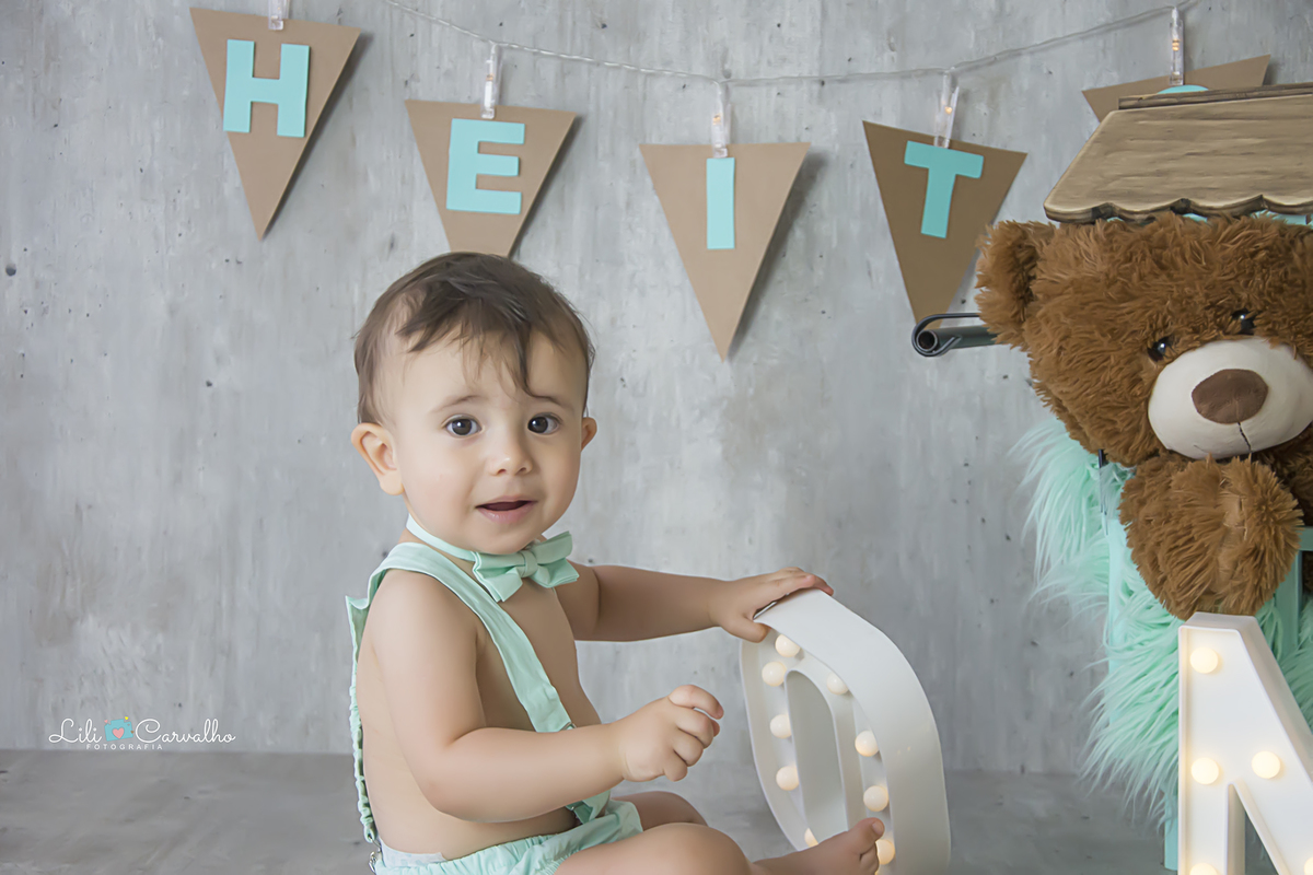#smashthefruit #smashmaringa #lilicarvalho #lilifotografia #smashthecake #bolodefrutas #ensaiocomfrutas #aniversario #fotodiferente #meninodementa #meninocomursomarrom #one #umaninho #babyboy #melhorfotografademaringa