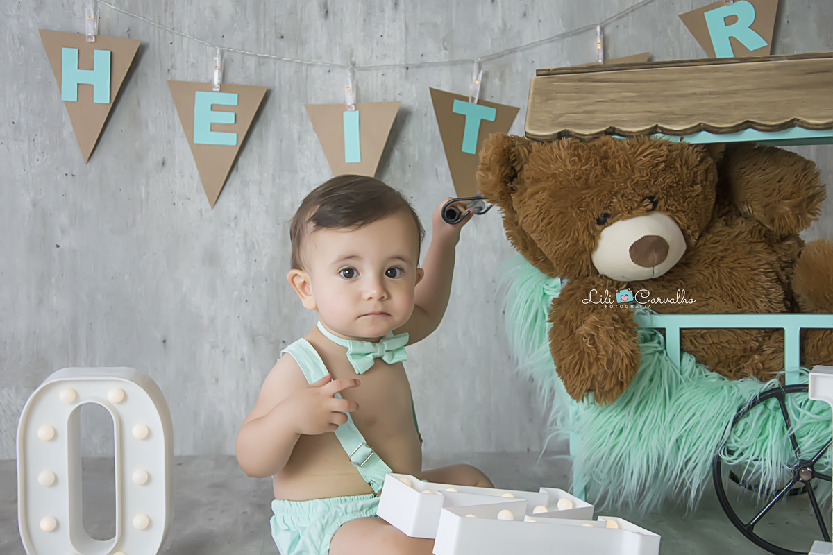 #smashthefruit #smashmaringa #lilicarvalho #lilifotografia #smashthecake #bolodefrutas #ensaiocomfrutas #aniversario #fotodiferente #meninodementa #meninocomursomarrom #one #umaninho #babyboy #melhorfotografademaringa