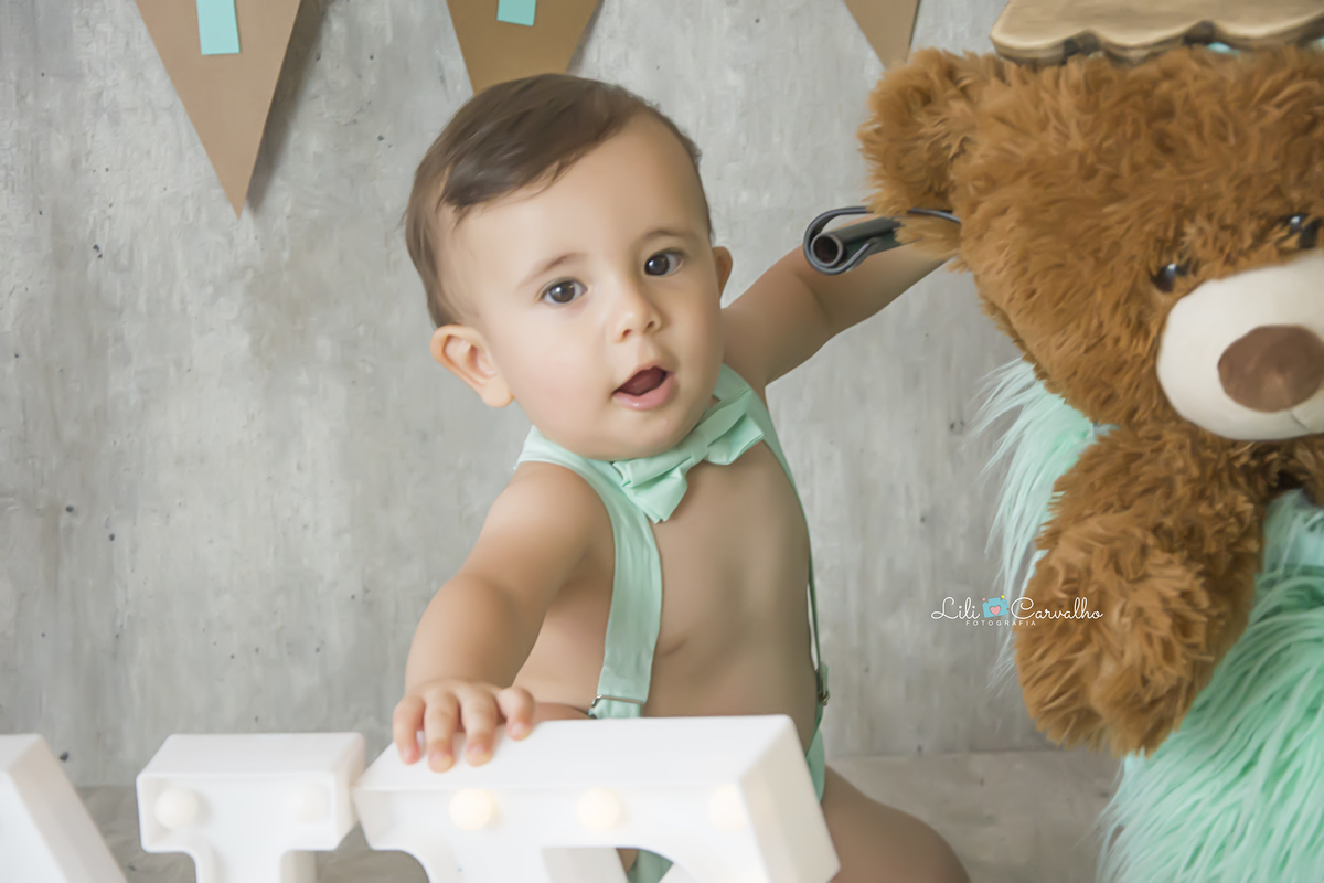 #smashthefruit #smashmaringa #lilicarvalho #lilifotografia #smashthecake #bolodefrutas #ensaiocomfrutas #aniversario #fotodiferente #meninodementa #meninocomursomarrom #one #umaninho #babyboy #melhorfotografademaringa