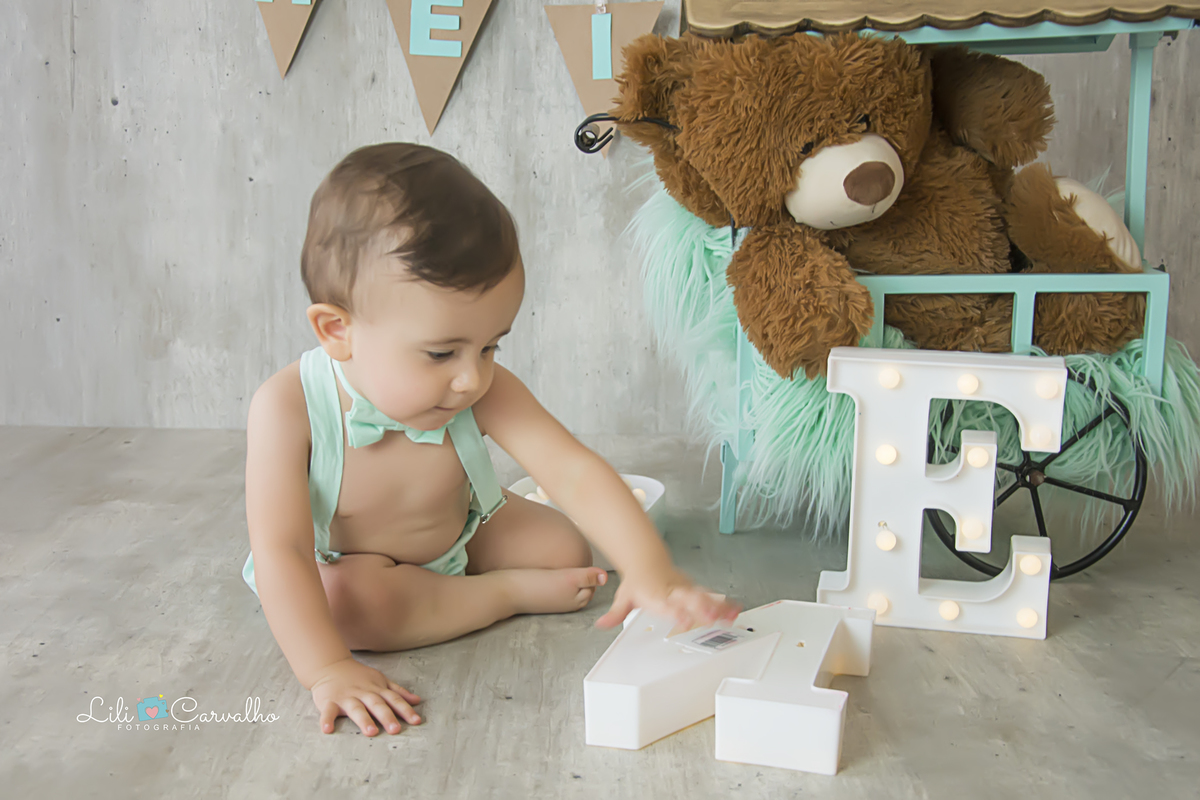 #smashthefruit #smashmaringa #lilicarvalho #lilifotografia #smashthecake #bolodefrutas #ensaiocomfrutas #aniversario #fotodiferente #meninodementa #meninocomursomarrom #one #umaninho #babyboy #melhorfotografademaringa