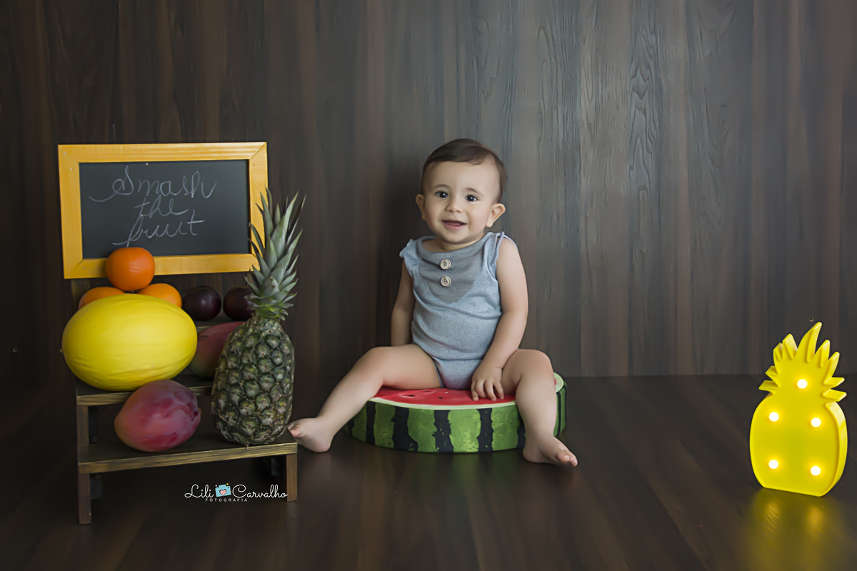 #smashthefruit #smashmaringa #lilicarvalho #lilifotografia #smashthecake #bolodefrutas #ensaiocomfrutas #aniversario #fotodiferente #meninodementa #meninocomursomarrom #one #umaninho #babyboy #melhorfotografademaringa