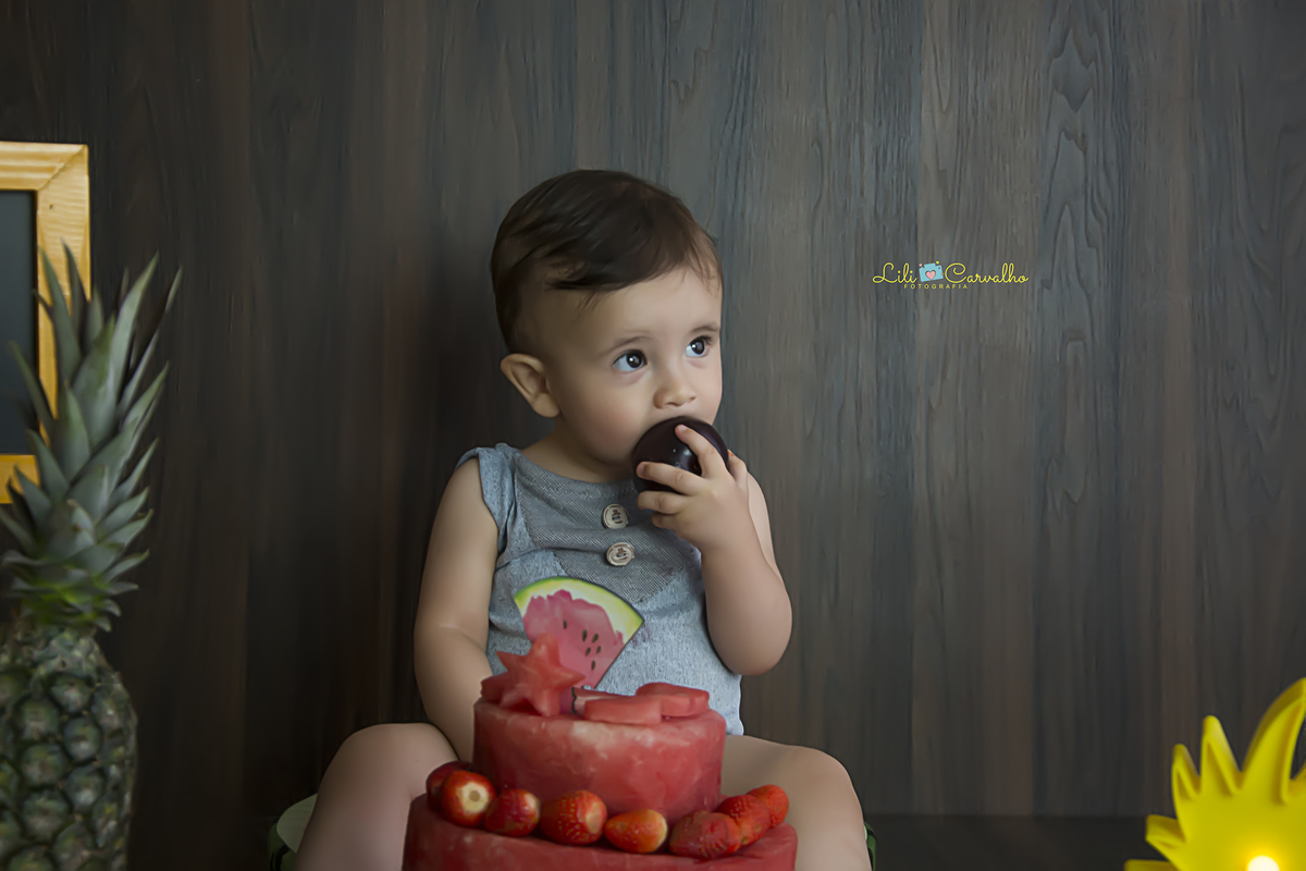 #smashthefruit #smashmaringa #lilicarvalho #lilifotografia #smashthecake #bolodefrutas #ensaiocomfrutas #aniversario #fotodiferente #meninodementa #meninocomursomarrom #one #umaninho #babyboy #melhorfotografademaringa