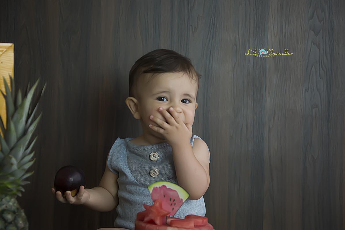 #smashthefruit #smashmaringa #lilicarvalho #lilifotografia #smashthecake #bolodefrutas #ensaiocomfrutas #aniversario #fotodiferente #meninodementa #meninocomursomarrom #one #umaninho #babyboy #melhorfotografademaringa