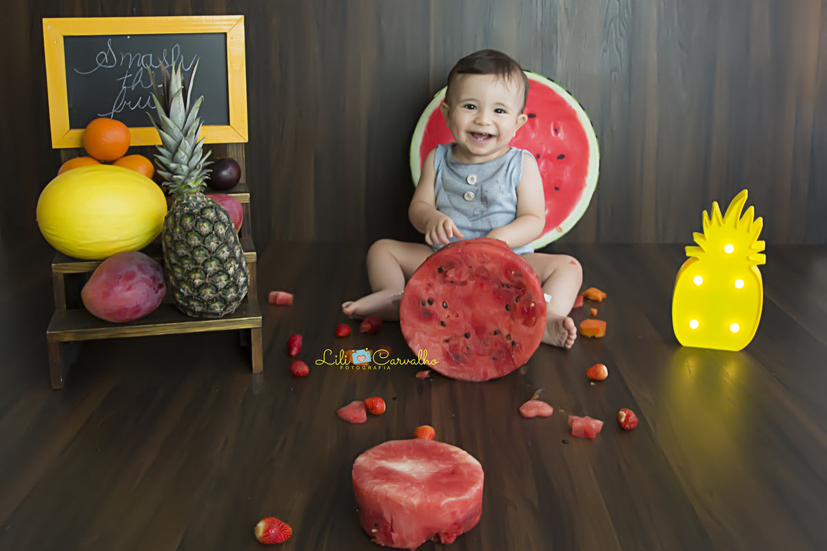#smashthefruit #smashmaringa #lilicarvalho #lilifotografia #smashthecake #bolodefrutas #ensaiocomfrutas #aniversario #fotodiferente #meninodementa #meninocomursomarrom #one #umaninho #babyboy #melhorfotografademaringa