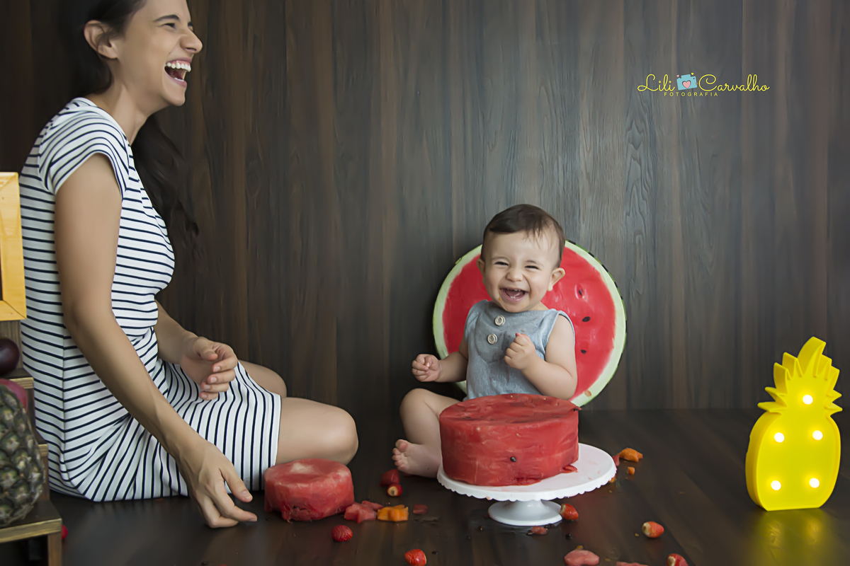 #smashthefruit #smashmaringa #lilicarvalho #lilifotografia #smashthecake #bolodefrutas #ensaiocomfrutas #aniversario #fotodiferente #meninodementa #meninocomursomarrom #one #umaninho #babyboy #melhorfotografademaringa