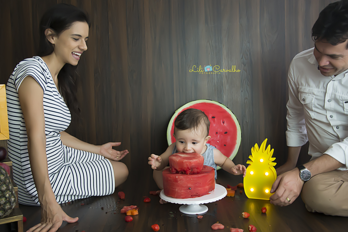 #smashthefruit #smashmaringa #lilicarvalho #lilifotografia #smashthecake #bolodefrutas #ensaiocomfrutas #aniversario #fotodiferente #meninodementa #meninocomursomarrom #one #umaninho #babyboy #melhorfotografademaringa