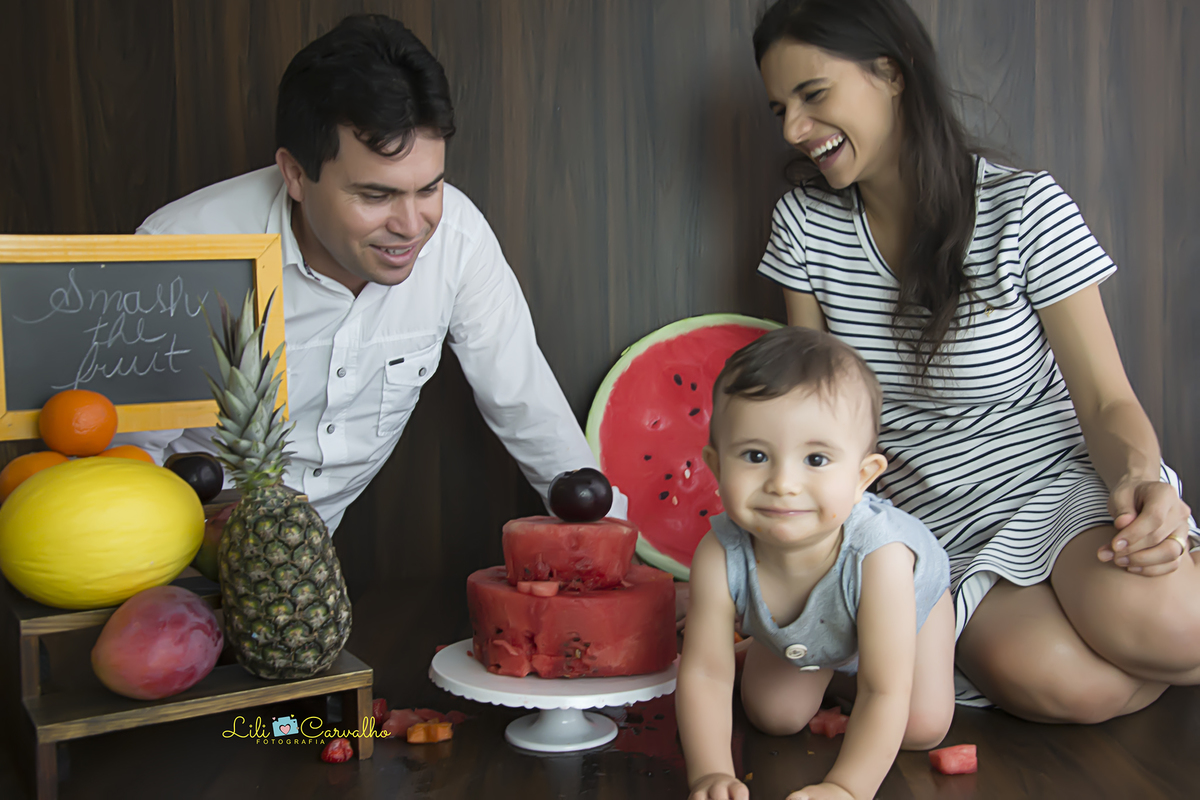 #smashthefruit #smashmaringa #lilicarvalho #lilifotografia #smashthecake #bolodefrutas #ensaiocomfrutas #aniversario #fotodiferente #meninodementa #meninocomursomarrom #one #umaninho #babyboy #melhorfotografademaringa