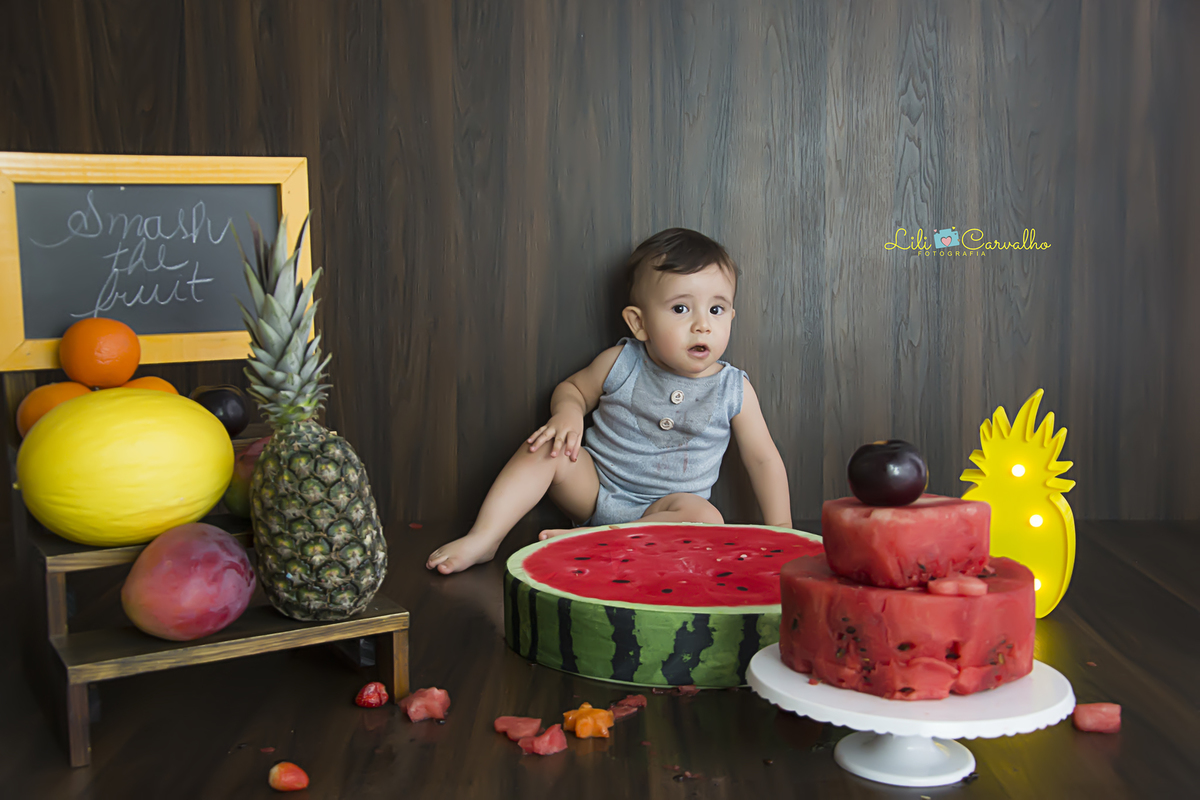#smashthefruit #smashmaringa #lilicarvalho #lilifotografia #smashthecake #bolodefrutas #ensaiocomfrutas #aniversario #fotodiferente #meninodementa #meninocomursomarrom #one #umaninho #babyboy #melhorfotografademaringa