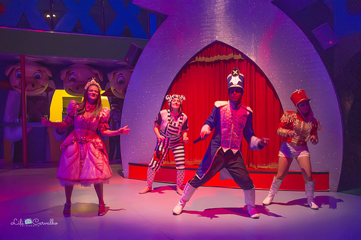 #aniversario #lilicarvalho #lilifotografia #aniversariomaringa #fotografadeaniversario #melhorfotografadeaniversario #newbornmaringa #acompanhamentobebe #fotorecemnascido 