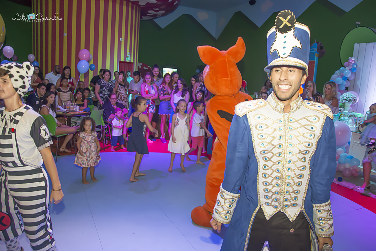 #aniversario #lilicarvalho #lilifotografia #aniversariomaringa #fotografadeaniversario #melhorfotografadeaniversario #newbornmaringa #acompanhamentobebe #fotorecemnascido 