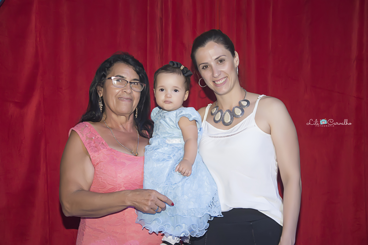 #aniversario #lilicarvalho #lilifotografia #aniversariomaringa #fotografadeaniversario #melhorfotografadeaniversario #newbornmaringa #acompanhamentobebe #fotorecemnascido 