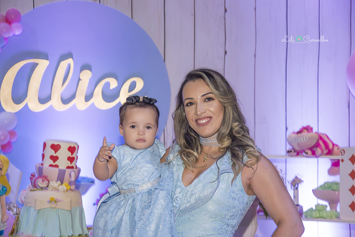 #aniversario #lilicarvalho #lilifotografia #aniversariomaringa #fotografadeaniversario #melhorfotografadeaniversario #newbornmaringa #acompanhamentobebe #fotorecemnascido 