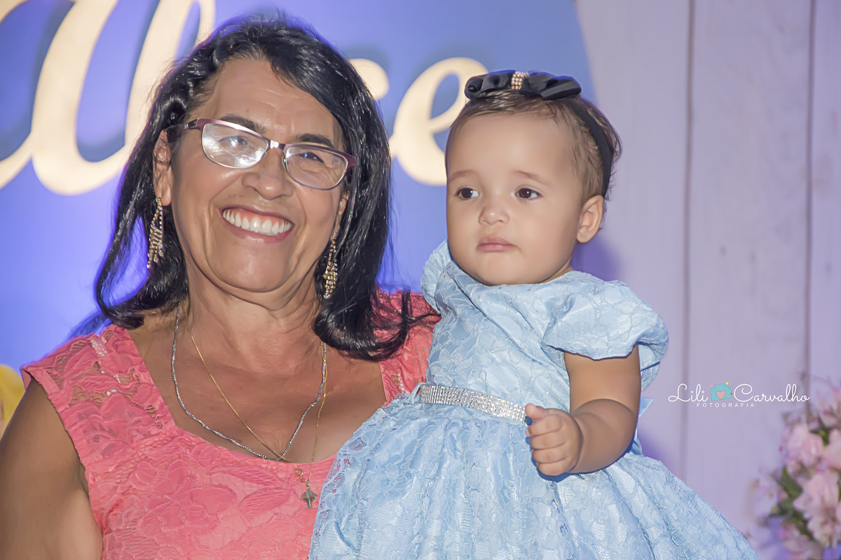 #aniversario #lilicarvalho #lilifotografia #aniversariomaringa #fotografadeaniversario #melhorfotografadeaniversario #newbornmaringa #acompanhamentobebe #fotorecemnascido 