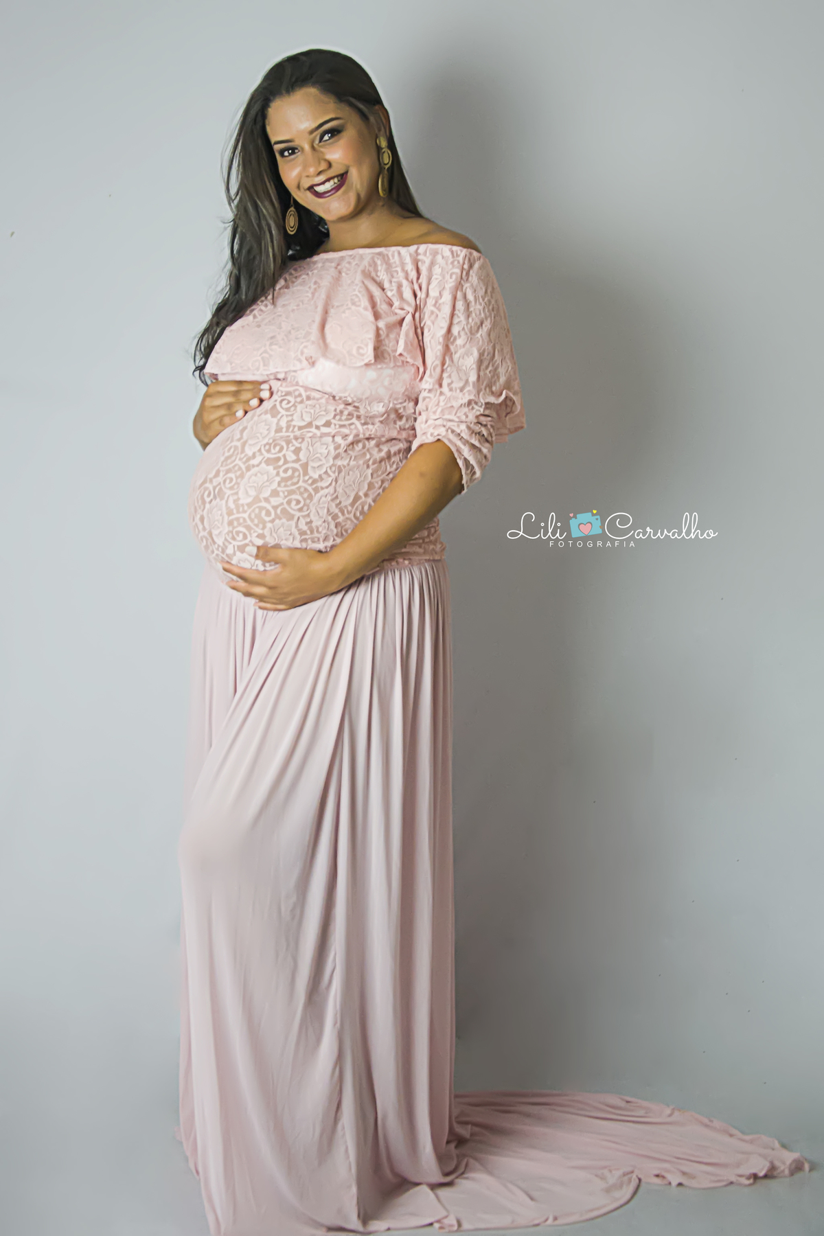 ensaio gestante no estudio em Maringá , romantica 