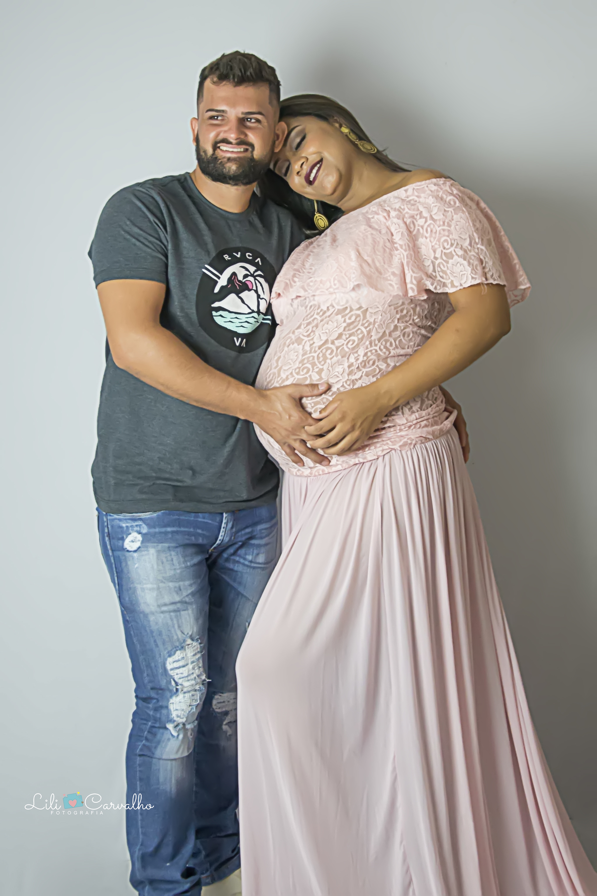 ensaio gestante no estudio em Maringá , casal