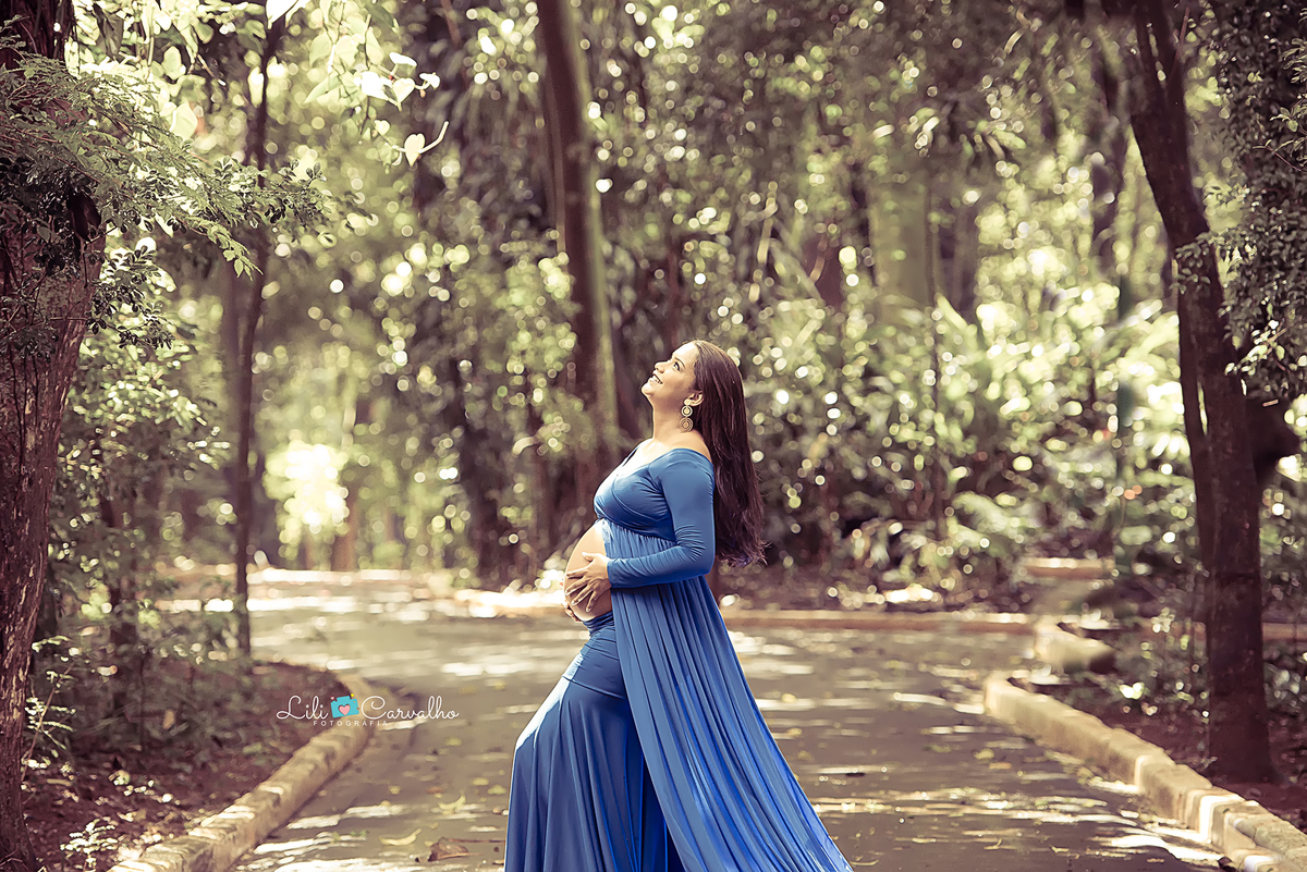 ensaio gestante em local externo em Maringá