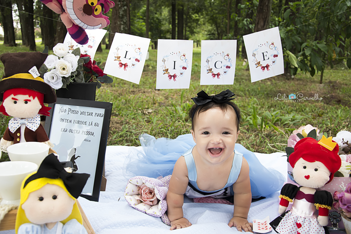 #mashthecake #smashthecakemaringa #lilicarvalho #lilifotografia #fotocombolo #umaninho #fotodestruindobolo #alicepaisdasmaravilhas 