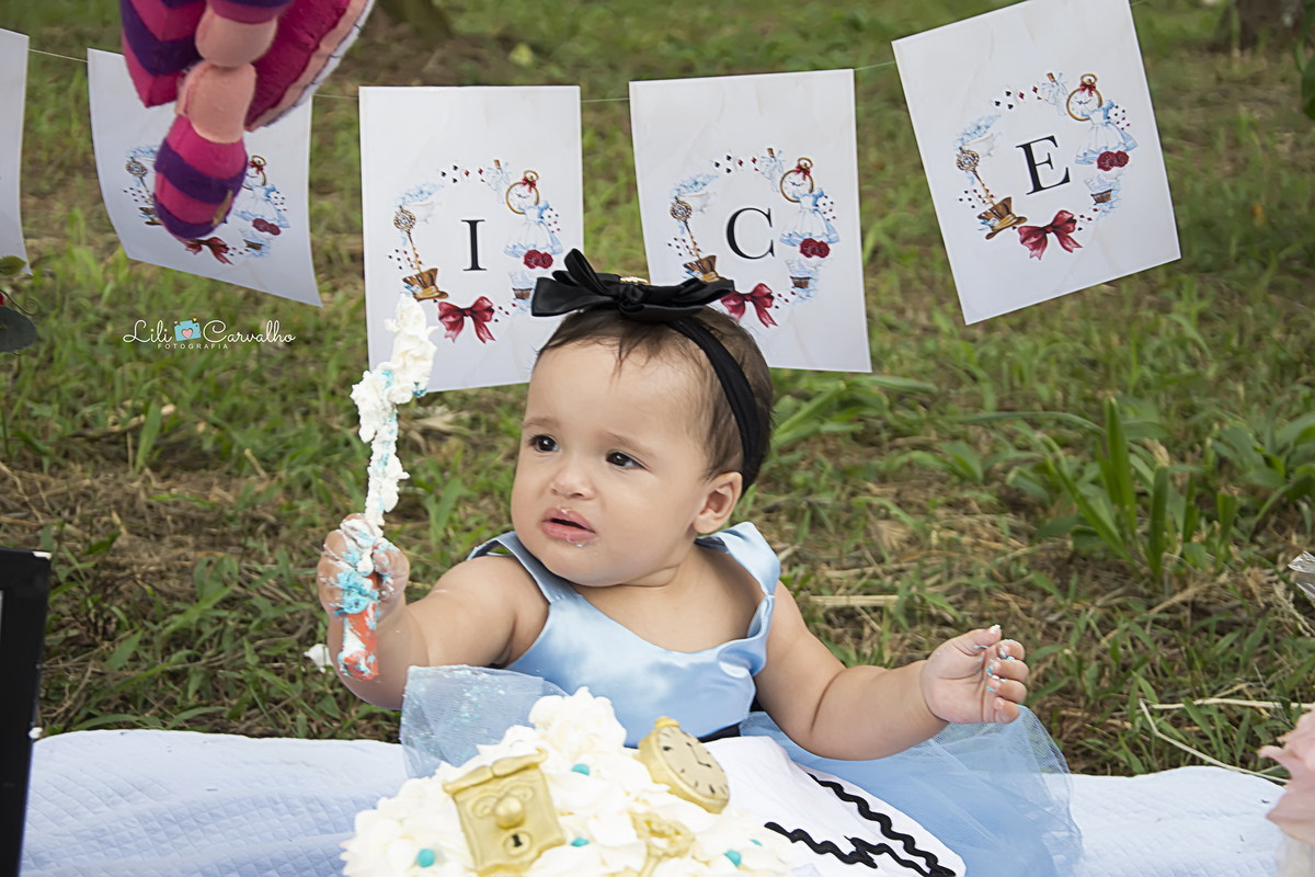 #mashthecake #smashthecakemaringa #lilicarvalho #lilifotografia #fotocombolo #umaninho #fotodestruindobolo #alicepaisdasmaravilhas 
