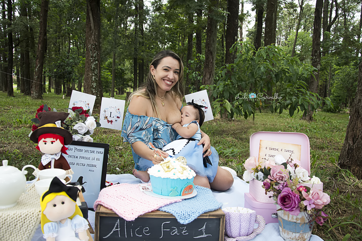 #mashthecake #smashthecakemaringa #lilicarvalho #lilifotografia #fotocombolo #umaninho #fotodestruindobolo #alicepaisdasmaravilhas 