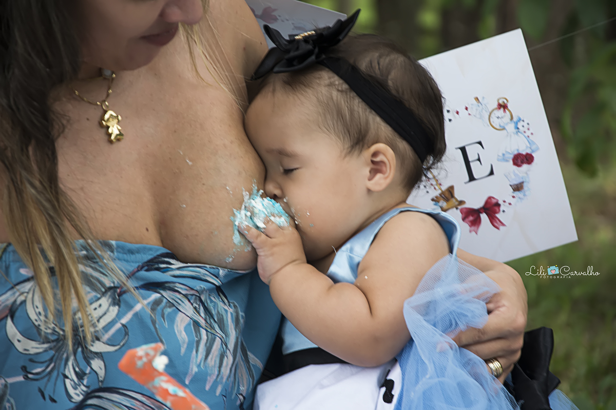 #mashthecake #smashthecakemaringa #lilicarvalho #lilifotografia #fotocombolo #umaninho #fotodestruindobolo #alicepaisdasmaravilhas 