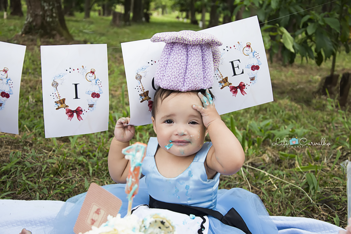 #mashthecake #smashthecakemaringa #lilicarvalho #lilifotografia #fotocombolo #umaninho #fotodestruindobolo #alicepaisdasmaravilhas 