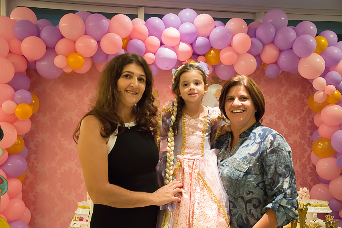 #newborn #newbornmaringa #lilicarvalho #lilifotografia #babyboy #recemnascido #fotodebebepequeno #fotoprimeirosdias #ensaiogestante #aniversario #aniversarioemcasa#aniversariomaringa 