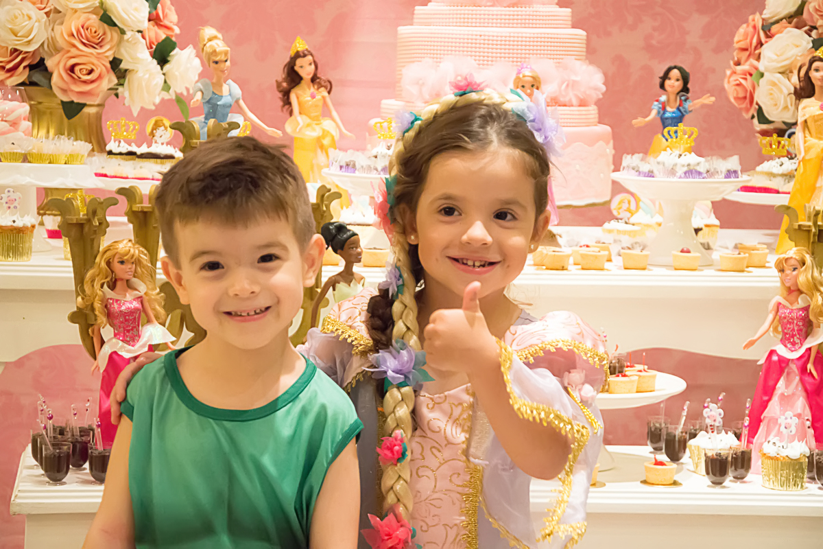 #newborn #newbornmaringa #lilicarvalho #lilifotografia #babyboy #recemnascido #fotodebebepequeno #fotoprimeirosdias #ensaiogestante #aniversario #aniversarioemcasa#aniversariomaringa 