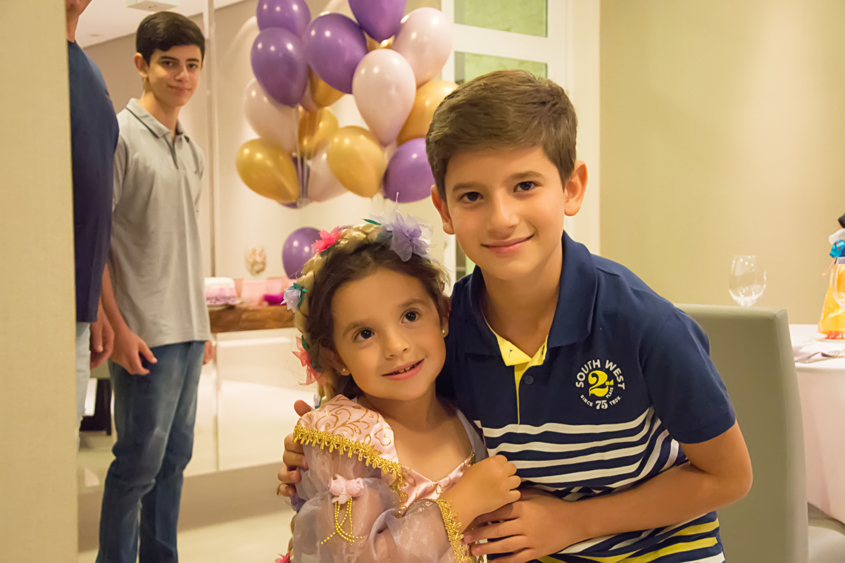 #newborn #newbornmaringa #lilicarvalho #lilifotografia #babyboy #recemnascido #fotodebebepequeno #fotoprimeirosdias #ensaiogestante #aniversario #aniversarioemcasa#aniversariomaringa 