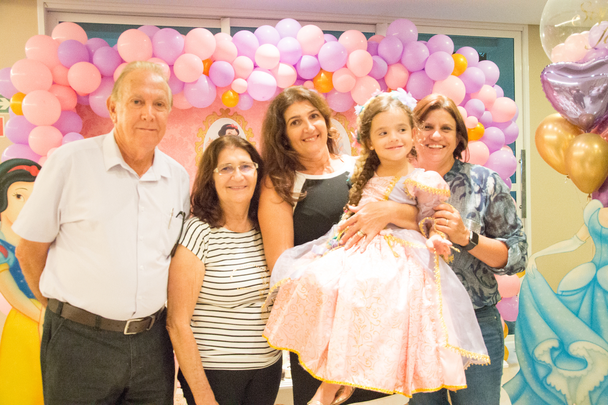 #newborn #newbornmaringa #lilicarvalho #lilifotografia #babyboy #recemnascido #fotodebebepequeno #fotoprimeirosdias #ensaiogestante #aniversario #aniversarioemcasa#aniversariomaringa 