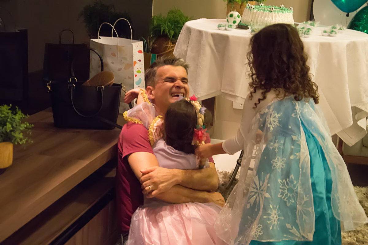 #newborn #newbornmaringa #lilicarvalho #lilifotografia #babyboy #recemnascido #fotodebebepequeno #fotoprimeirosdias #ensaiogestante #aniversario #aniversarioemcasa#aniversariomaringa 