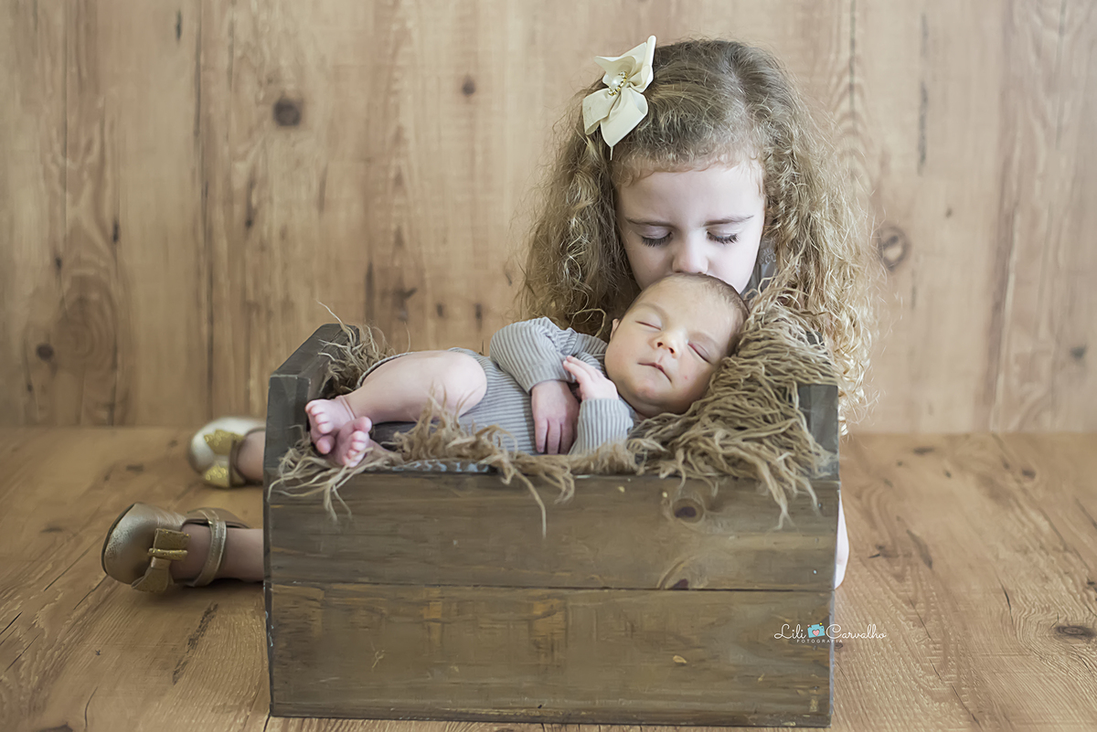 #newborn #lilicarvalho #lilifotografia #newbornmaringa #fotoderecemnascido #fotodebebe #babyboy #melhorfotografademaringa 3fotografaespecialista 