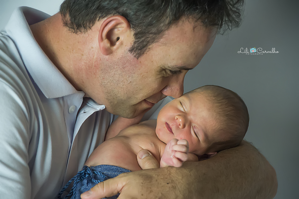 #newborn #lilicarvalho #lilifotografia #newbornmaringa #fotoderecemnascido #fotodebebe #babyboy #melhorfotografademaringa 3fotografaespecialista 