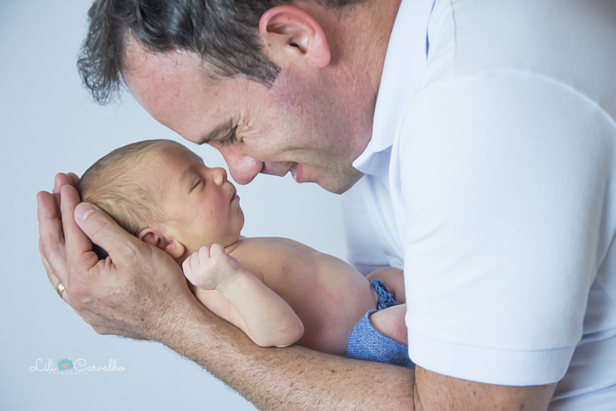 #newborn #lilicarvalho #lilifotografia #newbornmaringa #fotoderecemnascido #fotodebebe #babyboy #melhorfotografademaringa 3fotografaespecialista 