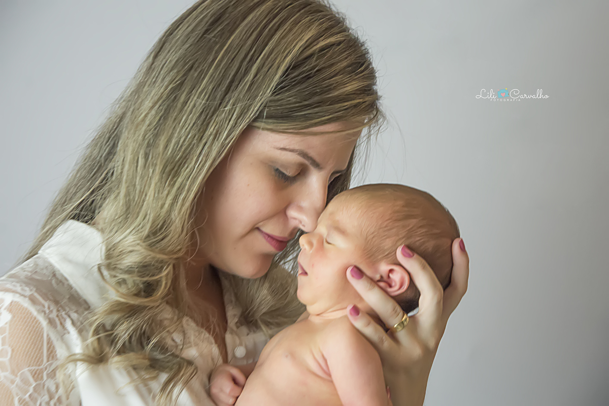 #newborn #lilicarvalho #lilifotografia #newbornmaringa #fotoderecemnascido #fotodebebe #babyboy #melhorfotografademaringa 3fotografaespecialista 